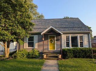 1521 Greenview Ave, Janesville, WI 53548