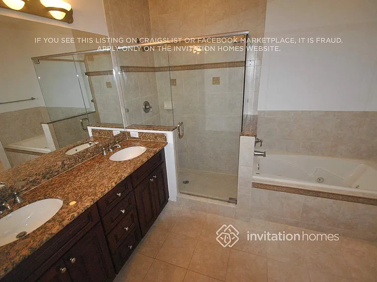 8308 NW 8th Ter — Photo 5