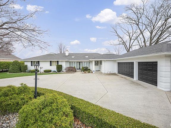 3rd image of 54536 Meadow Bank Ln