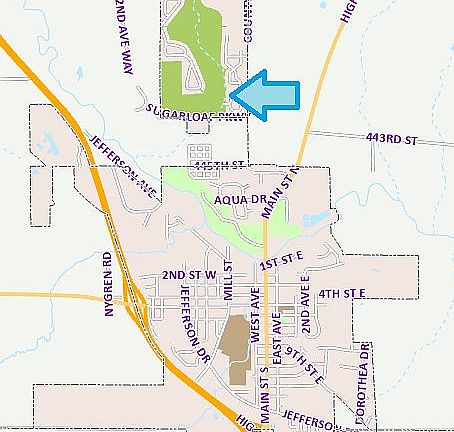 4th image of 165 Golf Links Ave