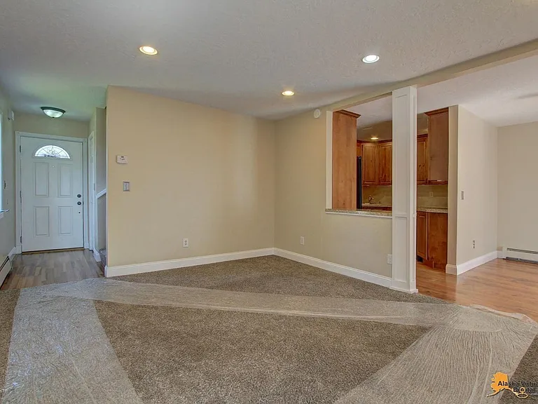 18610 Lowrie Loop — Photo 5