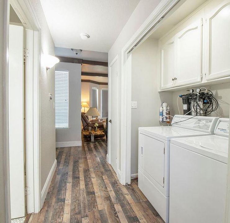 Hallway and Washroom