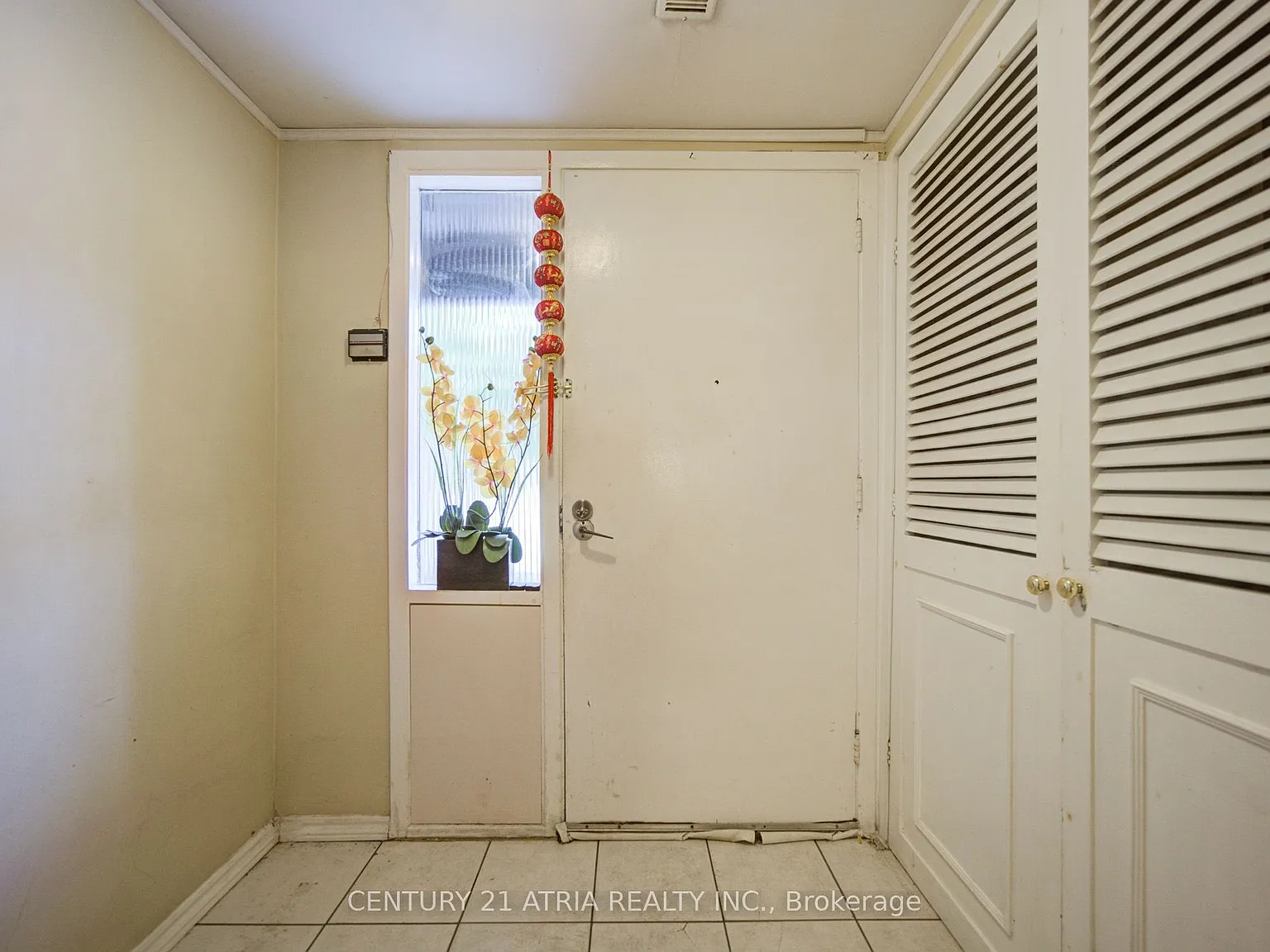 4 bed, $3,200 — Photo 2