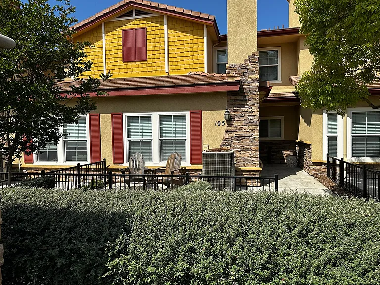 1510 Orange Ave #105 — Photo 3
