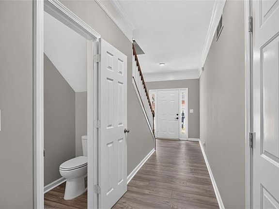 5th image of 5019 Lower Elm St S