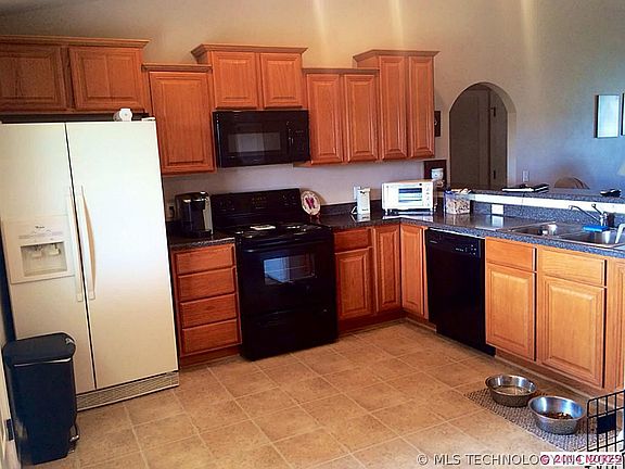 5th image of 8710 S 261st East Ave
