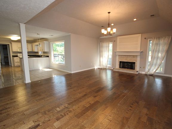 4th image of 164 Grassland Dr