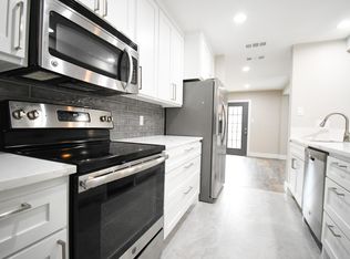 1231 W Hudgins St, Grapevine, TX 76051