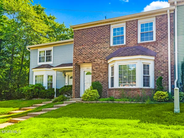 211 Yorkshire Court, Old Bridge, NJ 08857