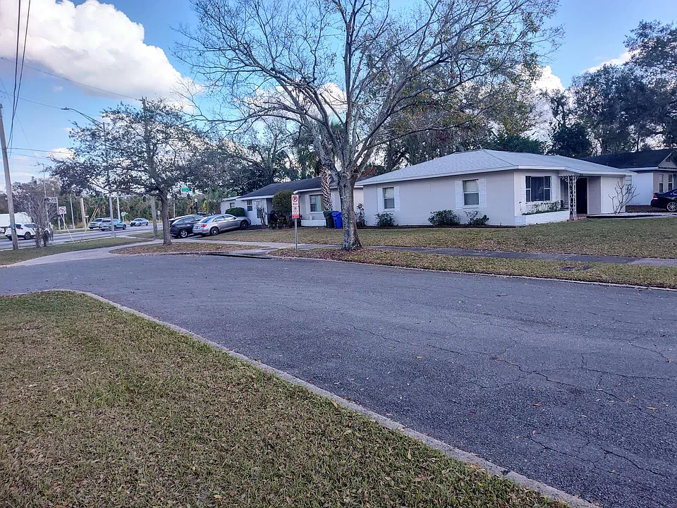540 S Clayton Ave