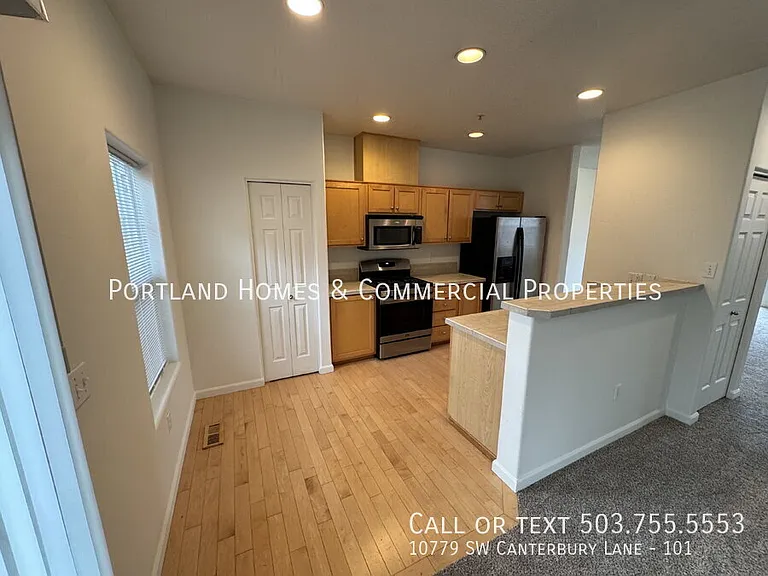 10779 SW Canterbury Ln #101 — Photo 4