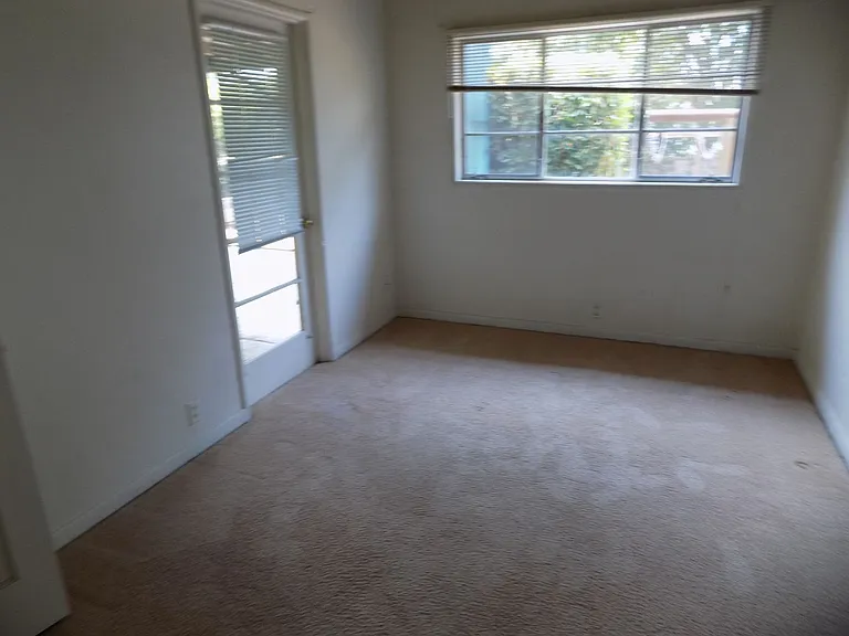 2537 Greta Pl — Photo 7