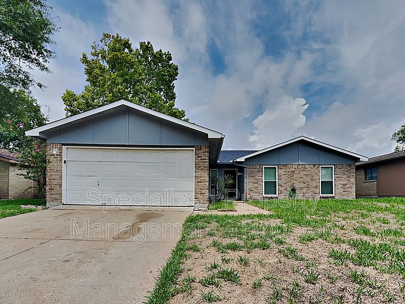 1st image of 5526 Canyon Forest Dr