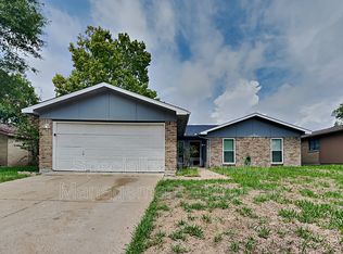 5526 Canyon Forest Dr, Houston, TX 77088