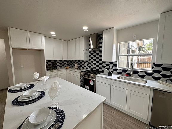5th image of 16550 Alwick Ln