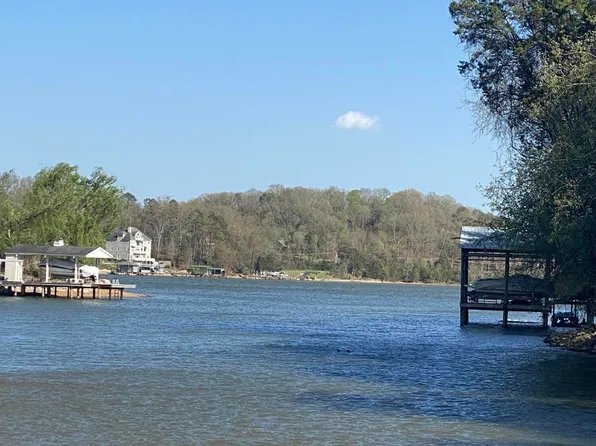 3842 Attley Dr, Louisville, TN 37777