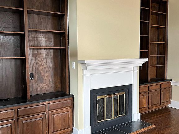 4th image of 200 Stonewall St APT 1