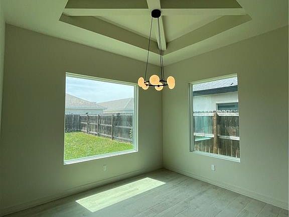 4th image of 1800 Jared Dr