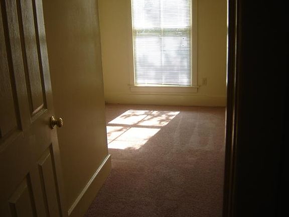 3rd image of 520 E Gwinnett St #B