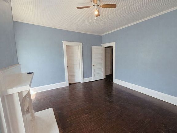5th image of 1025 Hillyer Ave