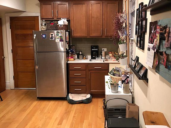 2nd image of 2550 W Carmen Ave #2