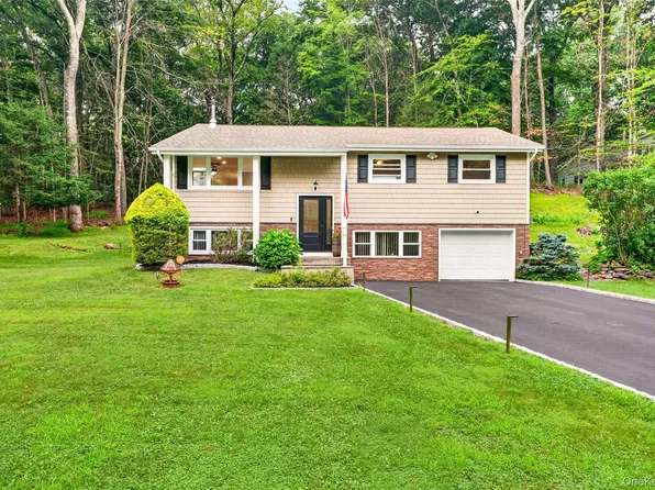 1193 Winding Court, Mohegan Lake, NY 10547