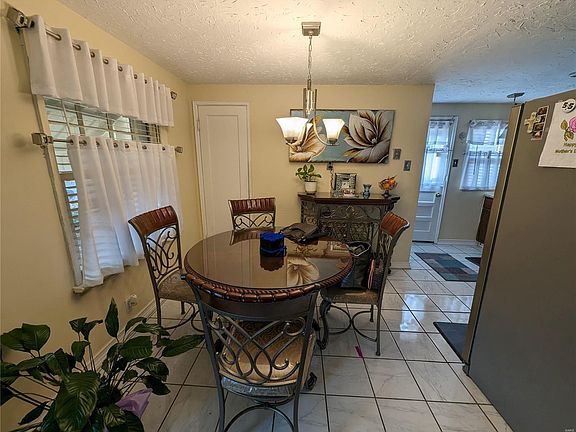 5th image of 1937 Stillwater Dr