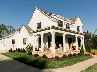 1225 Woodland Xing, Columbia, TN 38401