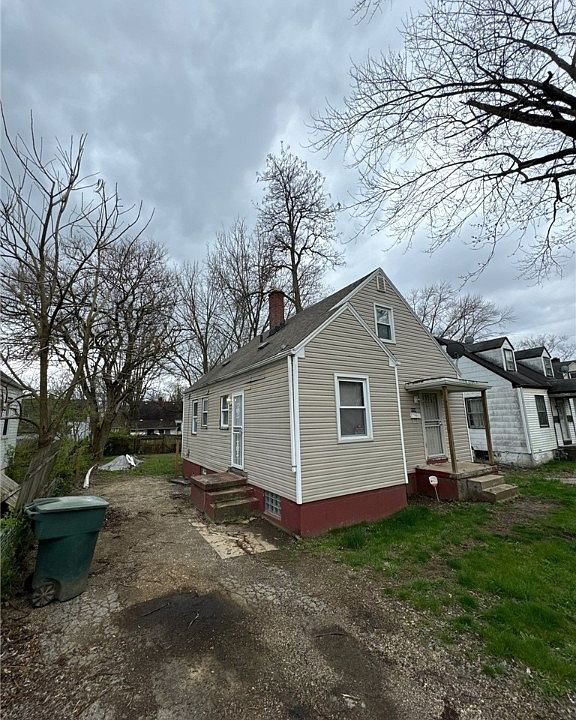 1st image of 4704 Forsythe Ave