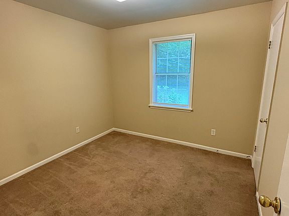 5th image of 216 Hightower Dr