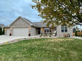 3538 Glen Abbey Dr, Green Bay, WI 54311