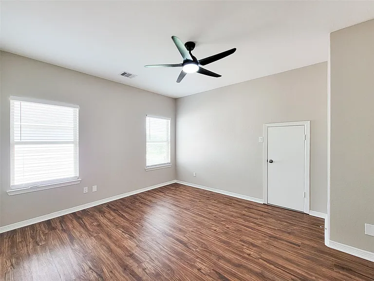 23111 Broad Springs Ct — Photo 38