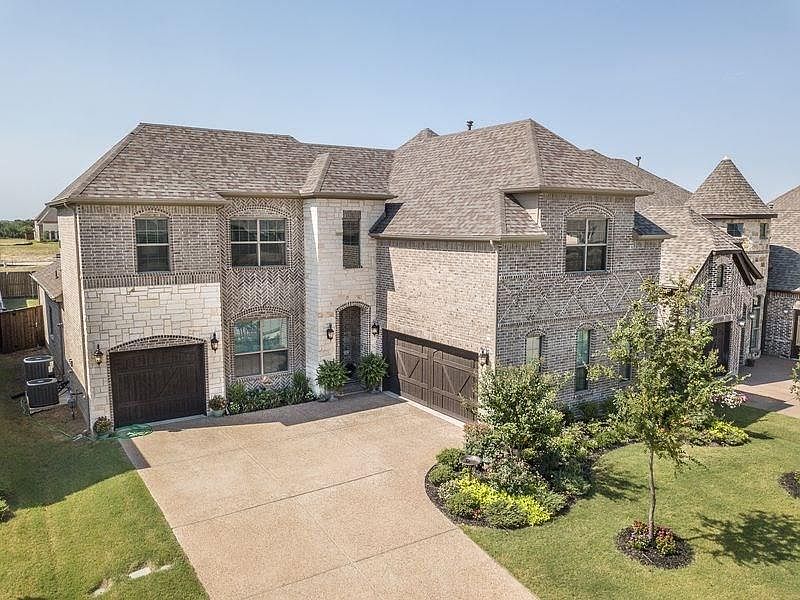 1st image of 1005 Amber Knoll Dr
