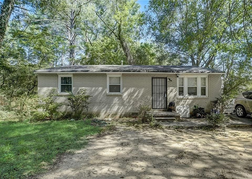 1st image of 3527 Bolfair Dr NW