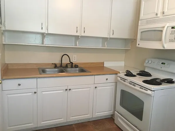 24 Prancer Ave, Greenville, SC 29605