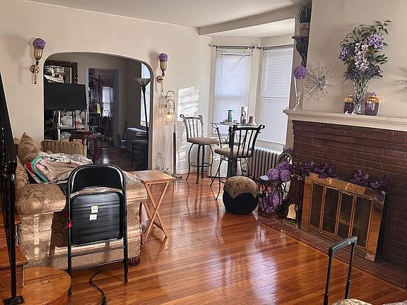 4th image of 1101 Parker St