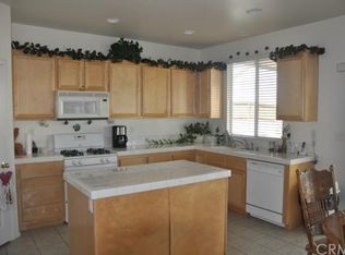 13872 Mayapple St, Hesperia, CA 92344