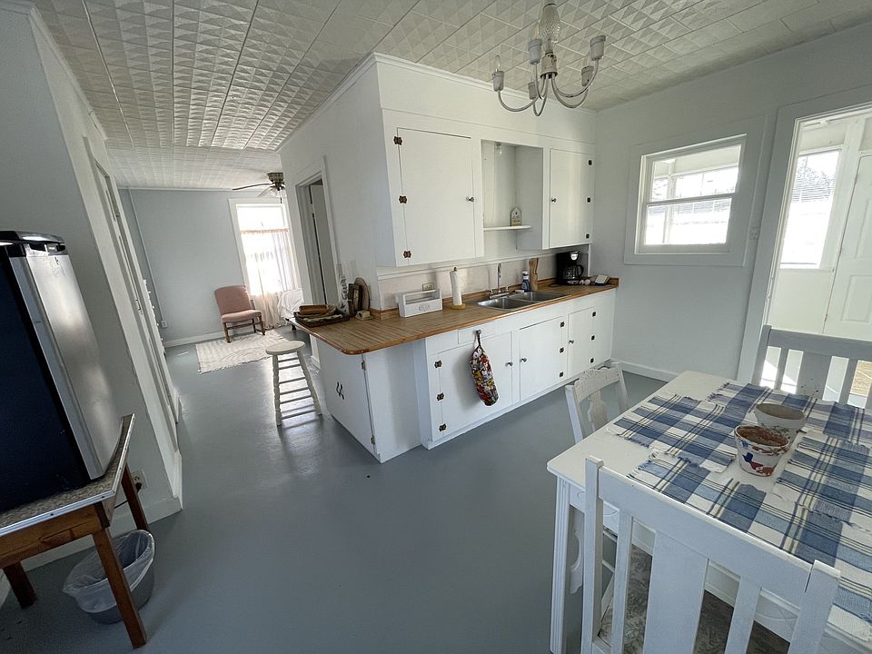 1st image of 165 Covert Dr #1