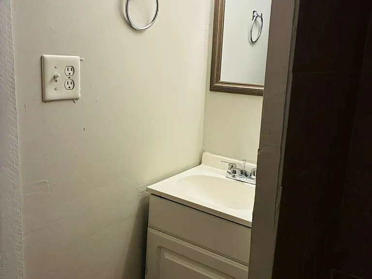 318 Cemetery Dr — Photo 11