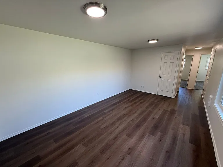 1505 NW Highland Dr — Photo 5