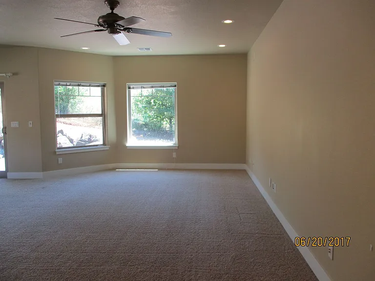 786 S Savoy Ct — Photo 3