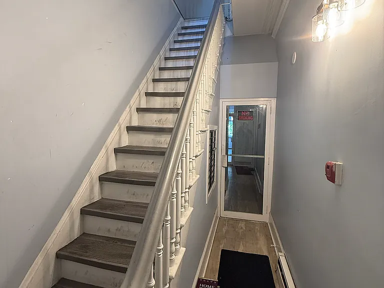 213 Partition St — Photo 10