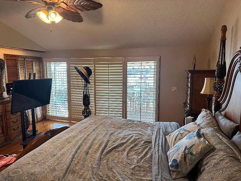 409 Fernandina St — Photo 19