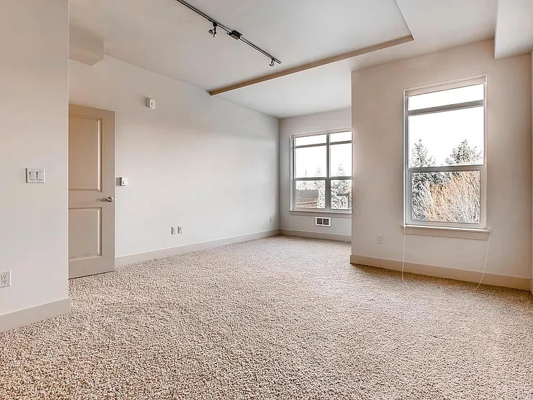 7800 SE 27th St #305 — Photo 18