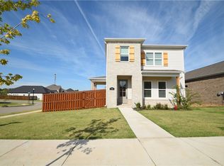 6306 Luna Ln, Bentonville, AR 72113