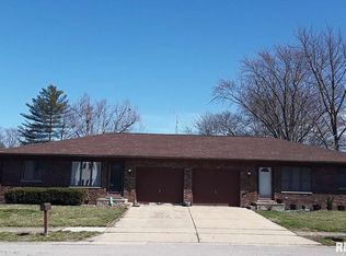 410-412 Avondale Dr, Springfield, IL 62704