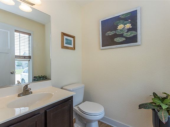 3rd image of 1745 SE Greentree Dr