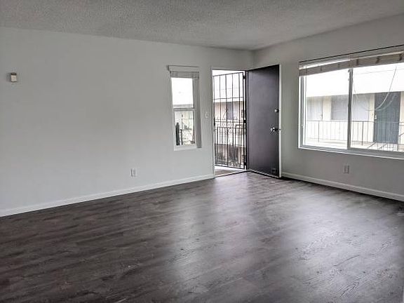 4th image of 4656 Kansas St Unit 9