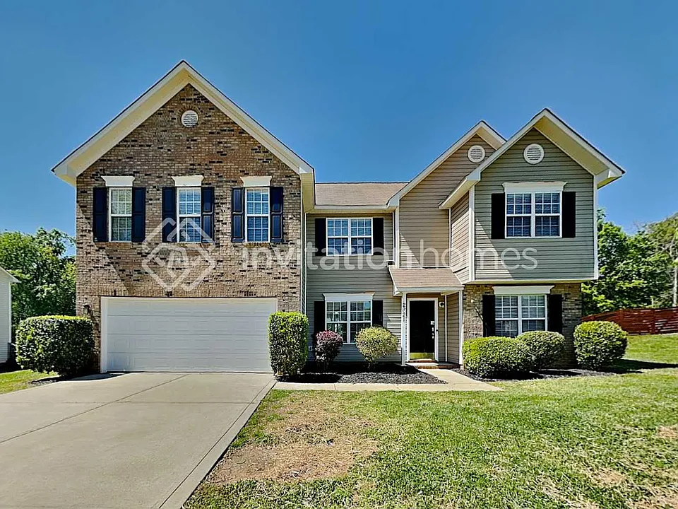 2921 Blueberry Dr