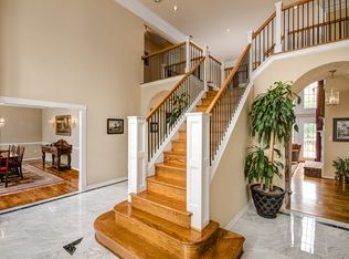 11306 Waples Mill Rd, Oakton, VA 22124